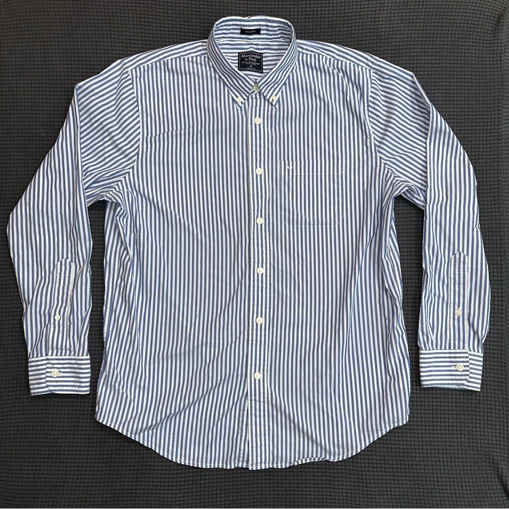 Abercrombie & Fitch Navy and White Striped Casual Shirt - Picture 1 of 5